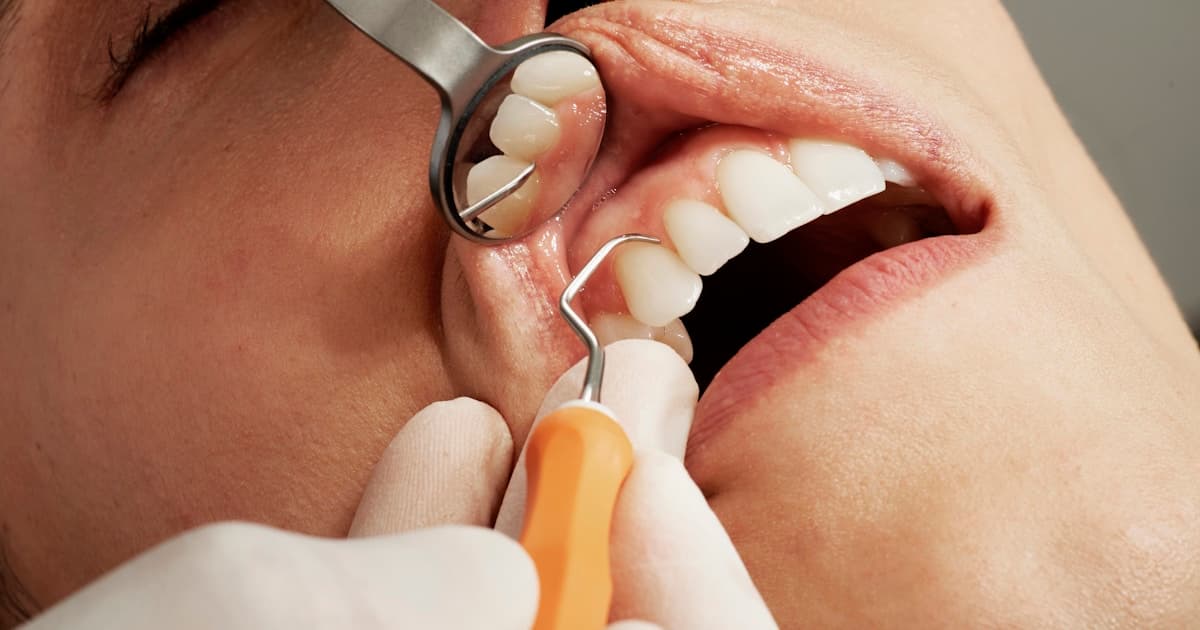 Clínica dental moderna con equipo profesional en CDMX